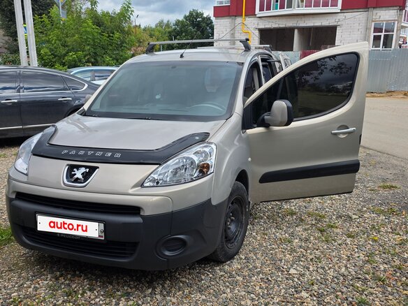 2008 Peugeot Partner II, бежевый, 435000 рублей - вид 2
