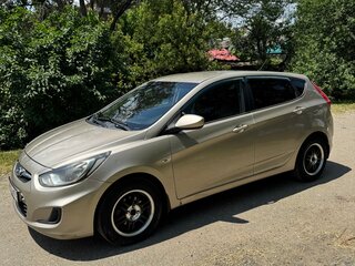 2012 Hyundai Solaris I, бежевый, 830000 рублей, вид 5