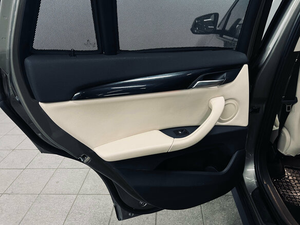 2018 BMW X1 18d sDrive II (F48), бежевый, 2180000 рублей - вид 13