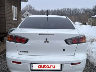 2013 Mitsubishi Lancer X Рестайлинг, белый, 500000 рублей, вид 4