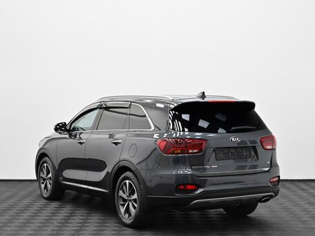 2018 Kia Sorento III Prime Рестайлинг, серый, 2405000 рублей, вид 2