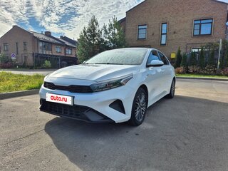 2022 Kia K3 II Рестайлинг, белый, 2390000 рублей, вид 1