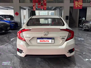 2019 Honda Civic X Рестайлинг, белый, 1102000 рублей, вид 4
