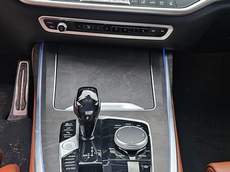 2021 BMW X7 30d I (G07), чёрный, 9700000 рублей, вид 4