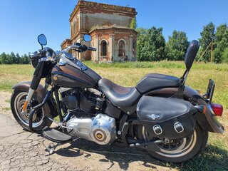 2013 Harley-Davidson Fat Boy, коричневый, 1200000 рублей, вид 4