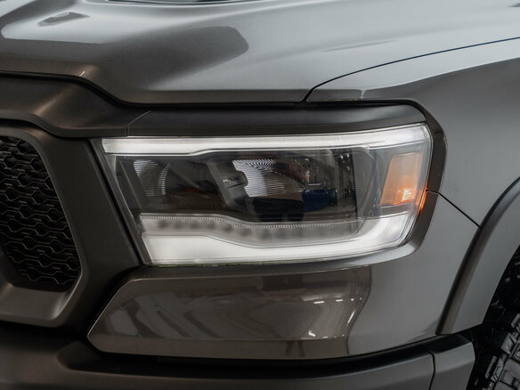 2024 Ram 1500 Crew Cab eTorque V, серый, 10990000 рублей - вид 1