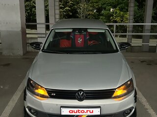 2011 Volkswagen Jetta VI, серебристый, 2100000 рублей, вид 5