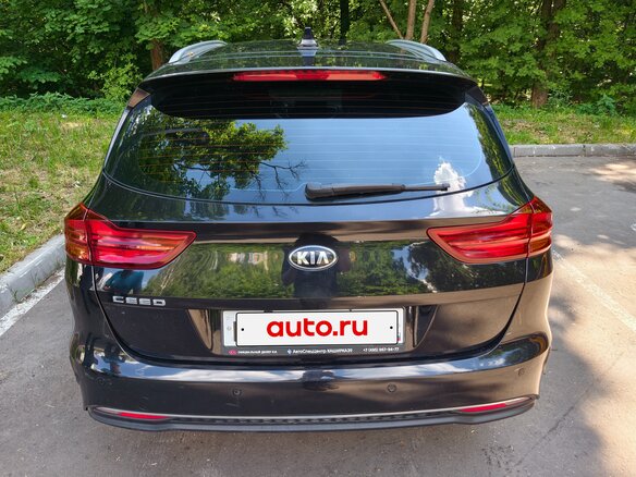 2020 Kia Ceed III, чёрный - вид 3