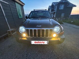 2005 Jeep Cherokee III (KJ) Рестайлинг, чёрный, 850000 рублей, вид 2