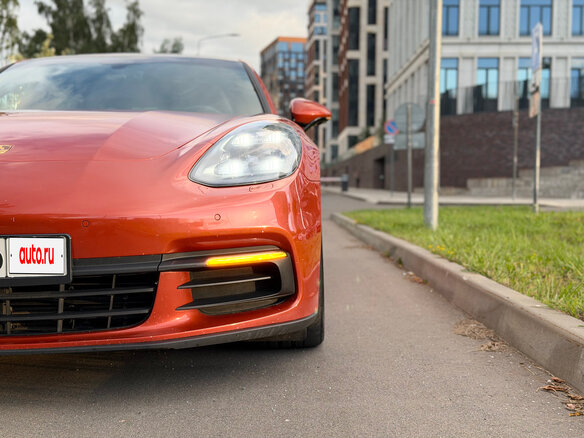 2020 Porsche Panamera 4 II, оранжевый, 8300000 рублей - вид 33