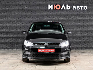 2017 Volkswagen Polo V Рестайлинг, чёрный, 1230000 рублей, вид 2