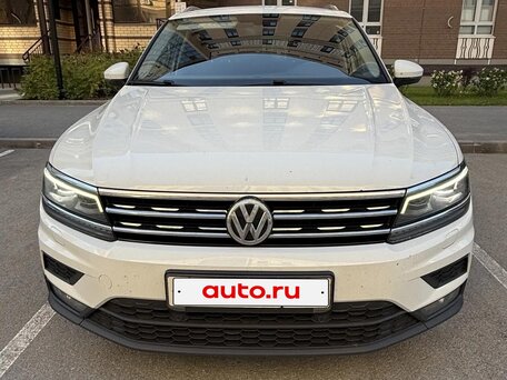 2017 Volkswagen Tiguan II, белый, 2800000 рублей, вид 2
