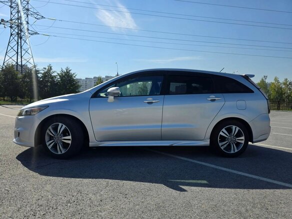 2011 Honda Stream II Рестайлинг, серый - вид 3