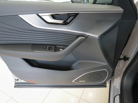 2025 Hongqi HS5 I Рестайлинг, серый, 3999000 рублей - вид 10