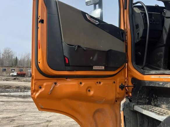 2019 Volvo FH, оранжевый, 6300000 рублей - вид 8