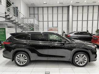 2024 Toyota Highlander IV (XU70), чёрный, 5050000 рублей, вид 4
