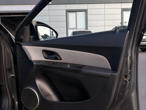 2012 Chevrolet Cruze I, серый, 560000 рублей - вид 10