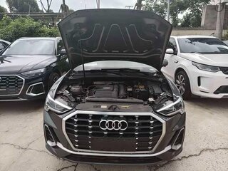 2022 Audi Q3 35 TFSI II (F3), серый, 1940000 рублей, вид 2