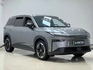 2026 Toyota bZ3X 58.3 kWh, серый, 2800911 рублей, вид 3
