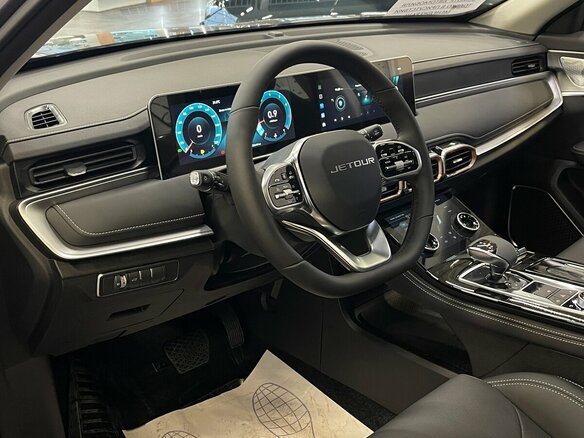 2026 Jetour X70+ I Рестайлинг, серый, 3099900 рублей - вид 5