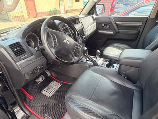2015 Mitsubishi Pajero IV Рестайлинг 2, чёрный, 2500000 рублей, вид 5