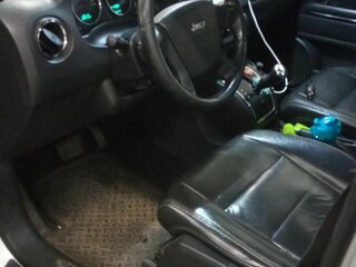 2010 Jeep Liberty (Patriot), серебристый, 650000 рублей, вид 4
