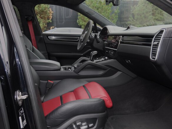 2021 Porsche Cayenne GTS Coupé III, чёрный - вид 20
