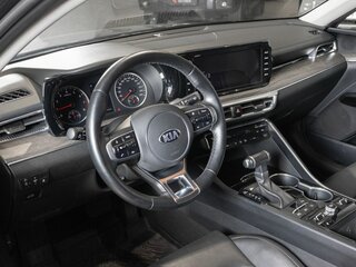 2020 Kia K5 III, чёрный, 2663600 рублей, вид 5