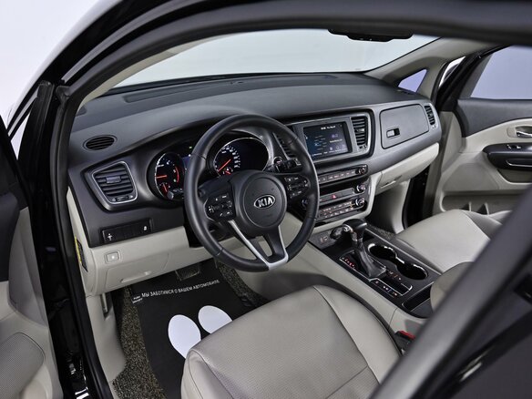 2018 Kia Carnival III, чёрный, 2085000 рублей - вид 5
