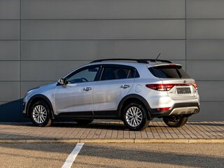 2019 Kia Rio X-Line IV, серебристый, 1195000 рублей, вид 4
