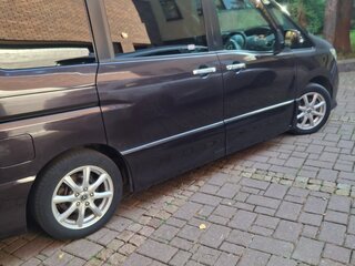 2011 Nissan Serena IV (C26), коричневый, 1100000 рублей, вид 2