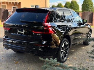2025 Volvo XC60 II Рестайлинг 2, чёрный, 5750000 рублей, вид 4
