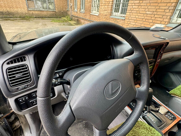 1998 Lexus LX 470 II, серый, 2200000 рублей - вид 12