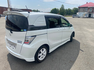 2013 Honda Freed I Рестайлинг, белый, 1000000 рублей, вид 4