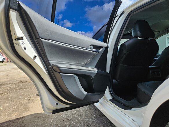 2021 Toyota Camry US Market VIII (XV70) Рестайлинг, белый, 3050000 рублей - вид 14