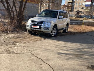 2014 Mitsubishi Pajero IV Рестайлинг 2, белый, 1950000 рублей, вид 1
