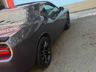 2018 Dodge Challenger III Рестайлинг 2, серый, 3350000 рублей, вид 4
