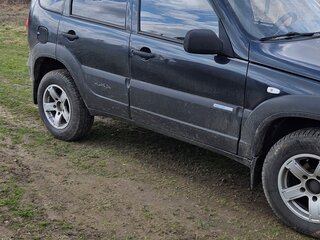 2011 Chevrolet Niva I Рестайлинг, чёрный, 510000 рублей, вид 2