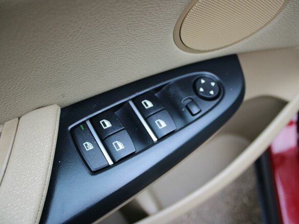 2012 BMW X3 20i xDrive II (F25), красный, 1359000 рублей - вид 8