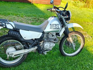 Suzuki Djebel 200