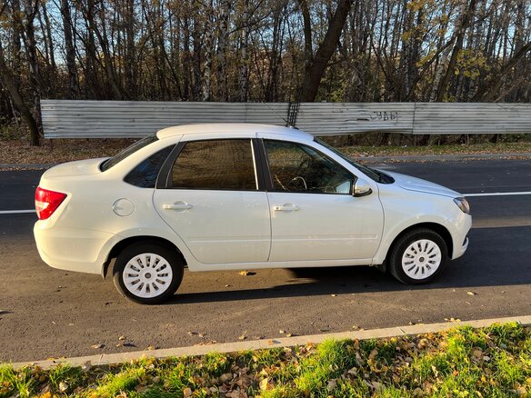 2024 Lada (ВАЗ) Granta I Рестайлинг, белый, 580000 рублей - вид 11