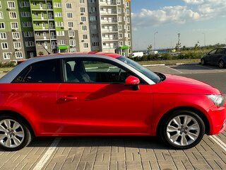 2011 Audi A1 I (8X), красный, 1200000 рублей, вид 2