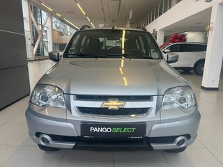 2016 Chevrolet Niva I Рестайлинг, серый, 699000 рублей, вид 2