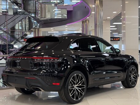 2025 Porsche Macan I Рестайлинг 2, чёрный, 11495000 рублей, вид 4