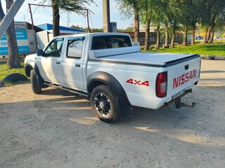 2011 Nissan NP300, белый, 950000 рублей, вид 3