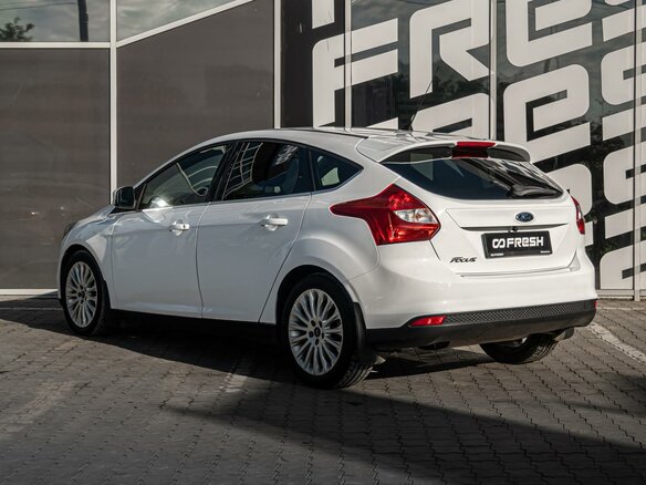 2014 Ford Focus III, белый, 860000 рублей - вид 1