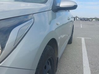 2017 Hyundai Solaris II, серебристый, 1200000 рублей, вид 2