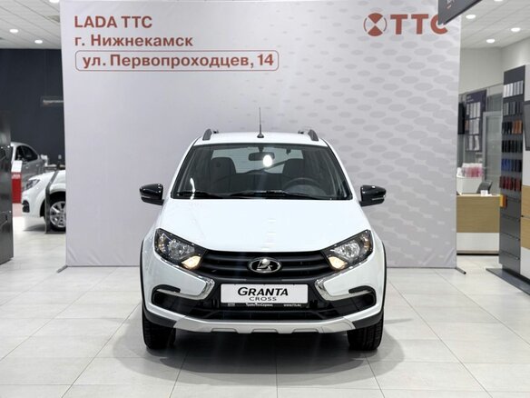 2026 Lada (ВАЗ) Granta Cross I Рестайлинг, белый, 1200000 рублей - вид 1