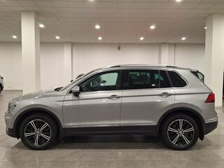 2017 Volkswagen Tiguan II, серебристый, 2030000 рублей, вид 3