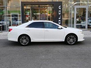 2014 Toyota Camry Japan Market VII (XV50), белый, 1350000 рублей, вид 4